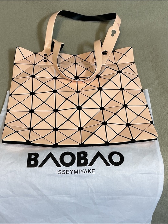 Issey Miyake Handbags - Issey Miyake Blush Pink Geometric Baobao Tote
